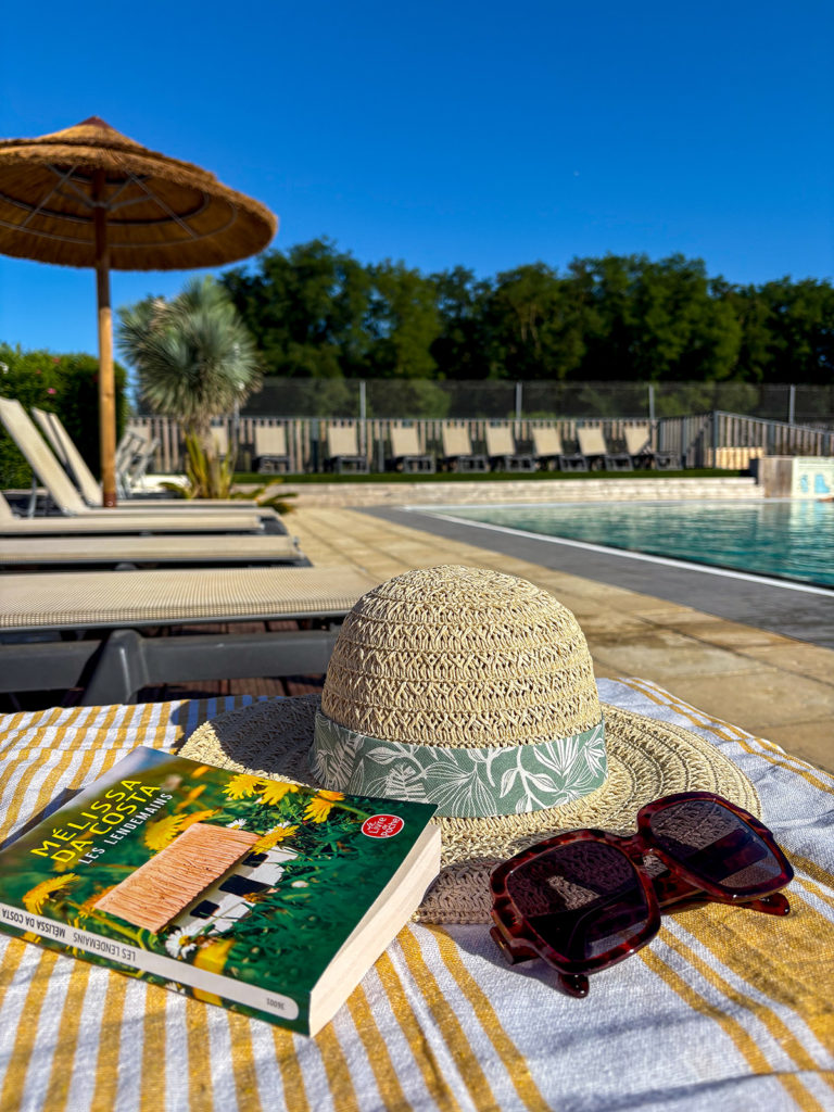 Transat à la piscine du camping le Cormoran